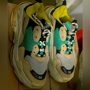 Balenciaga Triple S Yellow/Green Beige Base, 8/8.5 women’s 6.5/7 men’s…